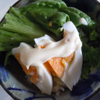 簡単☆レタスゆで卵のジンジャーマヨ丼